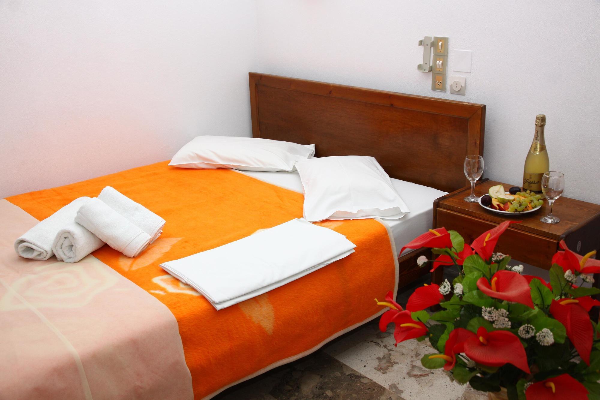 Poseidon Hotel Amoudara  Экстерьер фото