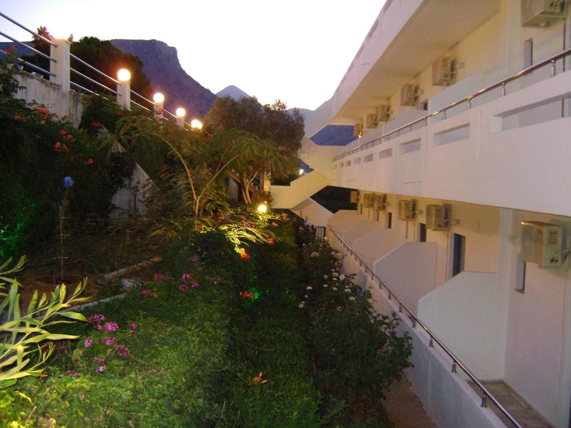 Poseidon Hotel Amoudara  Экстерьер фото